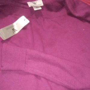 Small berry purple cashmere like sweater